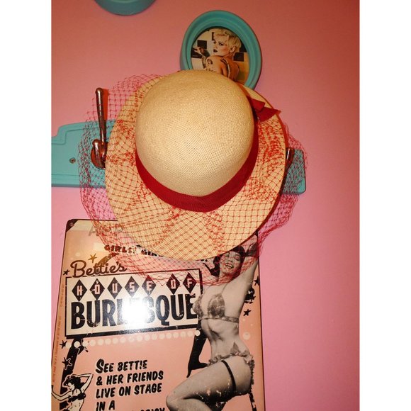 Vintage Tan and Red Veiled Hat - Picture 11 of 11